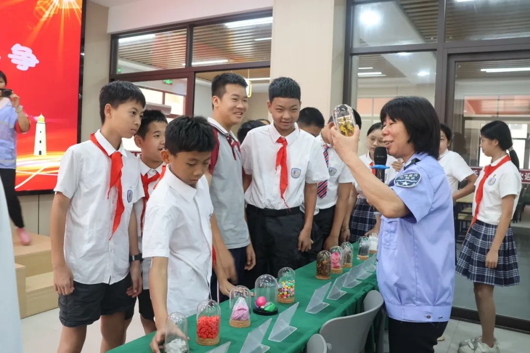 【以青春之名，筑安全防线】我校开展禁毒、扫黑除恶与反诈骗宣讲会